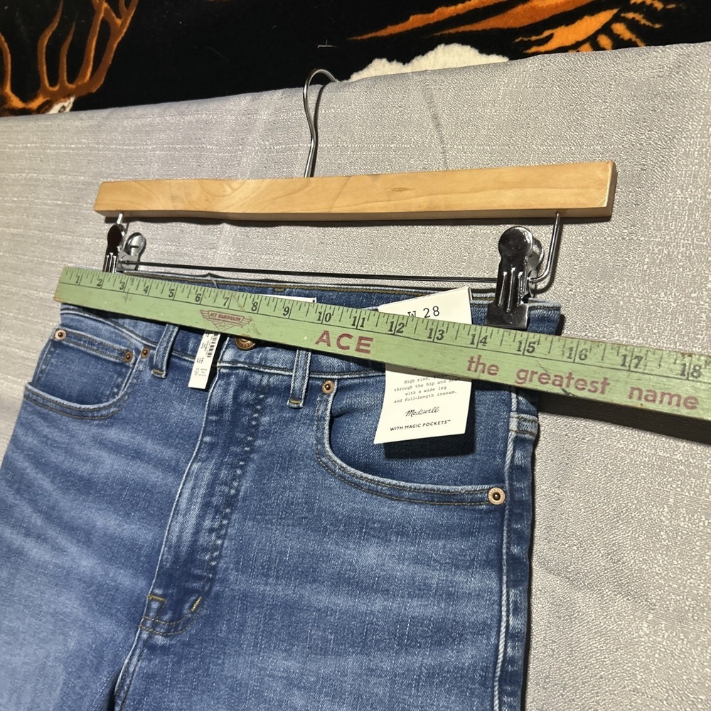 Madewell The Wide-Leg Jean High Rise Fitted through Hip size W 28 magic pockets - Picture 3 of 12